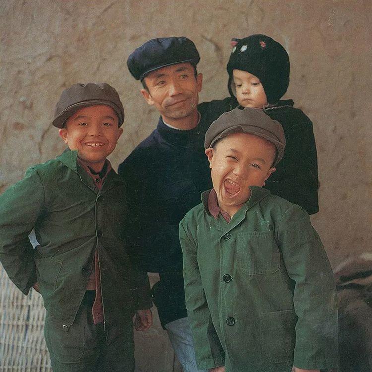 他拍了8000张中国小朋友干净的笑脸：怀念那段真实、温柔的日子
